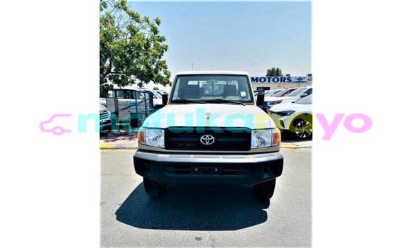 Buy Import Toyota Land Cruiser Beige Car in Import - Dubai in Bandundu Buy Import Toyota Land Cruiser Beige Car in Import - Dubai in Bandundu