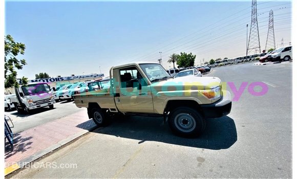Buy Import Toyota Land Cruiser Beige Car in Import - Dubai in Bandundu Buy Import Toyota Land Cruiser Beige Car in Import - Dubai in Bandundu