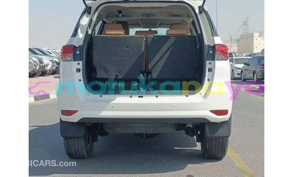 Acheter Import Voiture Toyota Fortuner Blanc à Import - Dubai, Bandundu Acheter Import Voiture Toyota Fortuner Blanc à Import - Dubai, Bandundu