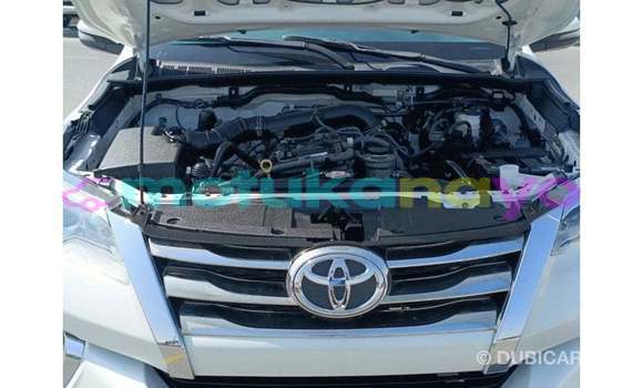 Acheter Import Voiture Toyota Fortuner Blanc à Import - Dubai, Bandundu Acheter Import Voiture Toyota Fortuner Blanc à Import - Dubai, Bandundu