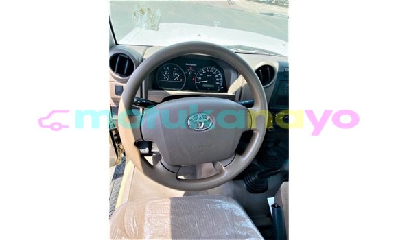 Buy Import Toyota Land Cruiser Beige Car in Import - Dubai in Bandundu Buy Import Toyota Land Cruiser Beige Car in Import - Dubai in Bandundu