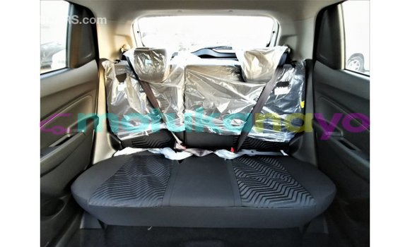 Buy Import Suzuki Swift White Car in Import - Dubai in Bandundu Buy Import Suzuki Swift White Car in Import - Dubai in Bandundu