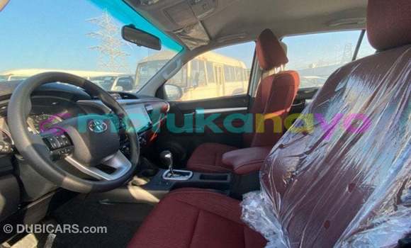 Buy Import Toyota Hilux White Car in Import - Dubai in Bandundu Buy Import Toyota Hilux White Car in Import - Dubai in Bandundu