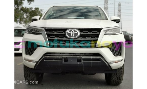 Buy Import Toyota Fortuner White Car in Import - Dubai in Bandundu Buy Import Toyota Fortuner White Car in Import - Dubai in Bandundu
