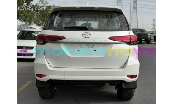 Buy Import Toyota Fortuner White Car in Import - Dubai in Bandundu Buy Import Toyota Fortuner White Car in Import - Dubai in Bandundu