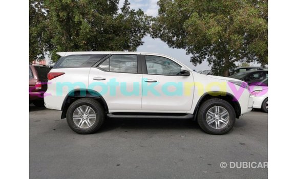 Buy Import Toyota Fortuner White Car in Import - Dubai in Bandundu Buy Import Toyota Fortuner White Car in Import - Dubai in Bandundu