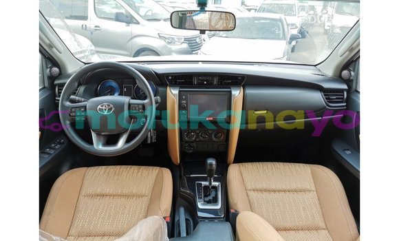 Buy Import Toyota Fortuner White Car in Import - Dubai in Bandundu Buy Import Toyota Fortuner White Car in Import - Dubai in Bandundu