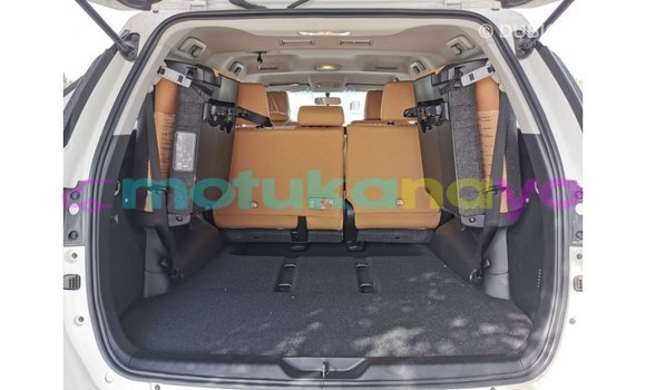 Buy Import Toyota Fortuner White Car in Import - Dubai in Bandundu Buy Import Toyota Fortuner White Car in Import - Dubai in Bandundu