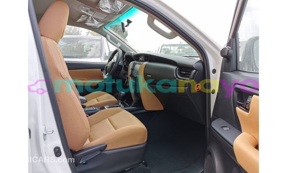 Buy Import Toyota Fortuner White Car in Import - Dubai in Bandundu Buy Import Toyota Fortuner White Car in Import - Dubai in Bandundu
