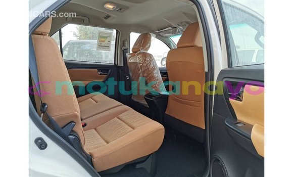 Buy Import Toyota Fortuner White Car in Import - Dubai in Bandundu Buy Import Toyota Fortuner White Car in Import - Dubai in Bandundu
