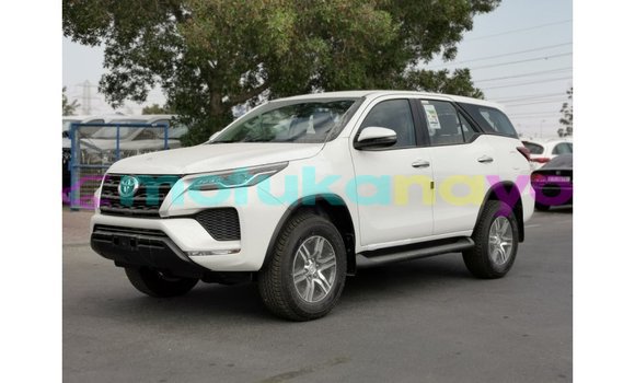 Buy Import Toyota Fortuner White Car in Import - Dubai in Bandundu Buy Import Toyota Fortuner White Car in Import - Dubai in Bandundu