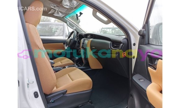 Buy Import Toyota Fortuner White Car in Import - Dubai in Bandundu Buy Import Toyota Fortuner White Car in Import - Dubai in Bandundu