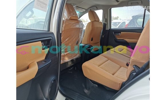 Buy Import Toyota Fortuner White Car in Import - Dubai in Bandundu Buy Import Toyota Fortuner White Car in Import - Dubai in Bandundu