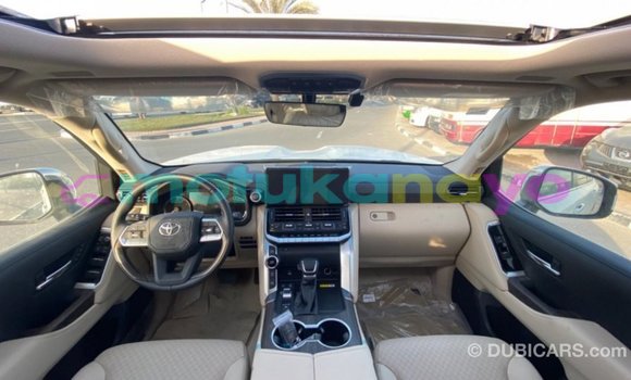 Buy Import Toyota Land Cruiser White Car in Import - Dubai in Bandundu Buy Import Toyota Land Cruiser White Car in Import - Dubai in Bandundu