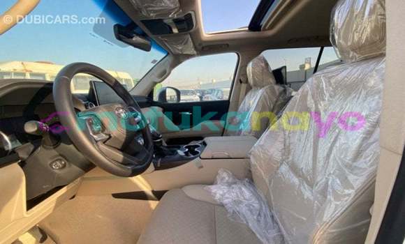 Buy Import Toyota Land Cruiser White Car in Import - Dubai in Bandundu Buy Import Toyota Land Cruiser White Car in Import - Dubai in Bandundu