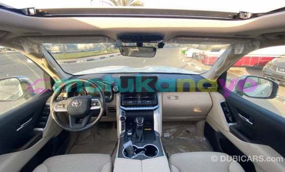 Buy Import Toyota Land Cruiser White Car in Import - Dubai in Bandundu Buy Import Toyota Land Cruiser White Car in Import - Dubai in Bandundu