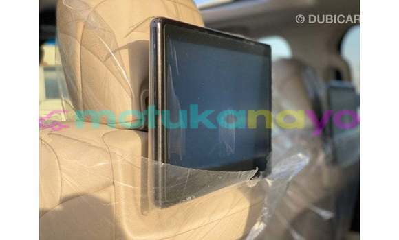 Buy Import Toyota Land Cruiser White Car in Import - Dubai in Bandundu Buy Import Toyota Land Cruiser White Car in Import - Dubai in Bandundu