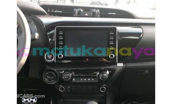 Acheter Import Voiture Toyota Hilux Noir à Import - Dubai, Bandundu Acheter Import Voiture Toyota Hilux Noir à Import - Dubai, Bandundu