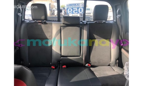 Acheter Import Voiture Toyota Hilux Noir à Import - Dubai, Bandundu Acheter Import Voiture Toyota Hilux Noir à Import - Dubai, Bandundu