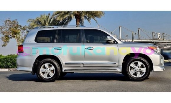 Buy Import Toyota Land Cruiser Other Car in Import - Dubai in Bandundu Buy Import Toyota Land Cruiser Other Car in Import - Dubai in Bandundu