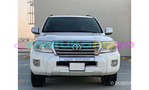 Buy Import Toyota Land Cruiser White Car in Import - Dubai in Bandundu Buy Import Toyota Land Cruiser White Car in Import - Dubai in Bandundu
