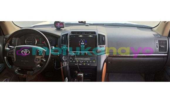 Buy Import Toyota Land Cruiser White Car in Import - Dubai in Bandundu Buy Import Toyota Land Cruiser White Car in Import - Dubai in Bandundu