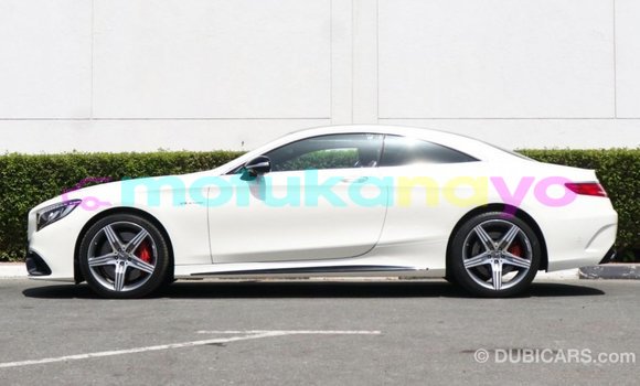 Buy Import Mercedes-Benz 190 (W201) White Car in Import - Dubai in Bandundu Buy Import Mercedes-Benz 190 (W201) White Car in Import - Dubai in Bandundu