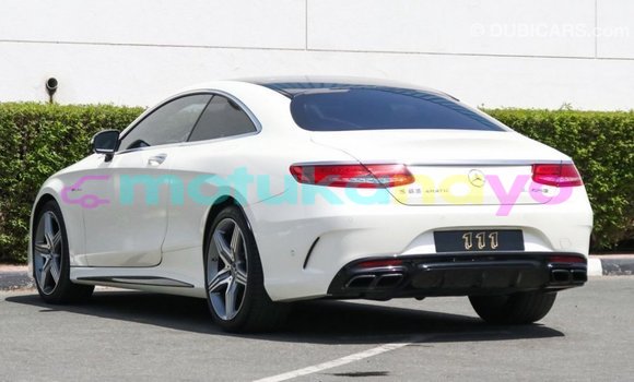 Buy Import Mercedes-Benz 190 (W201) White Car in Import - Dubai in Bandundu Buy Import Mercedes-Benz 190 (W201) White Car in Import - Dubai in Bandundu