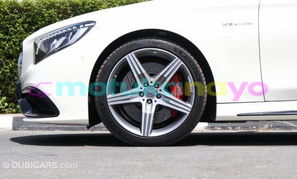 Buy Import Mercedes-Benz 190 (W201) White Car in Import - Dubai in Bandundu Buy Import Mercedes-Benz 190 (W201) White Car in Import - Dubai in Bandundu