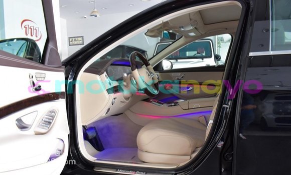 Acheter Import Voiture Mercedes-Benz 190 (W201) Noir à Import - Dubai, Bandundu Acheter Import Voiture Mercedes-Benz 190 (W201) Noir à Import - Dubai, Bandundu