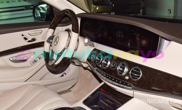 Acheter Import Voiture Mercedes-Benz 190 (W201) Noir à Import - Dubai, Bandundu Acheter Import Voiture Mercedes-Benz 190 (W201) Noir à Import - Dubai, Bandundu