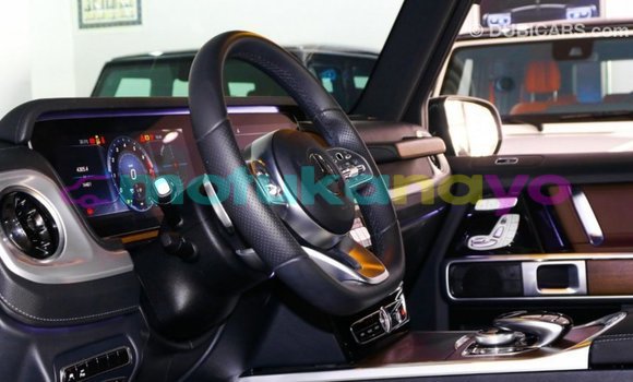 Buy Import Mercedes-Benz 190 (W201) Green Car in Import - Dubai in Bandundu Buy Import Mercedes-Benz 190 (W201) Green Car in Import - Dubai in Bandundu
