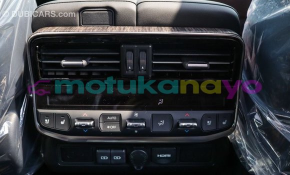 Buy Import Toyota Land Cruiser White Car in Import - Dubai in Bandundu Buy Import Toyota Land Cruiser White Car in Import - Dubai in Bandundu