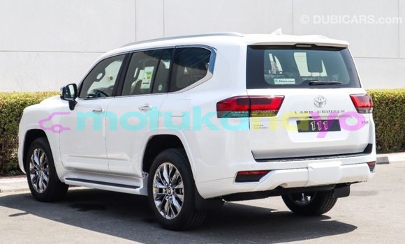 Buy Import Toyota Land Cruiser White Car in Import - Dubai in Bandundu Buy Import Toyota Land Cruiser White Car in Import - Dubai in Bandundu