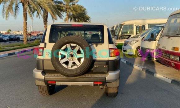 Buy Import Toyota FJ Cruiser White Car in Import - Dubai in Bandundu Buy Import Toyota FJ Cruiser White Car in Import - Dubai in Bandundu