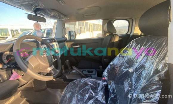 Buy Import Toyota FJ Cruiser White Car in Import - Dubai in Bandundu Buy Import Toyota FJ Cruiser White Car in Import - Dubai in Bandundu