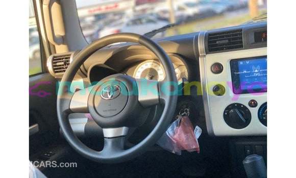Buy Import Toyota FJ Cruiser White Car in Import - Dubai in Bandundu Buy Import Toyota FJ Cruiser White Car in Import - Dubai in Bandundu