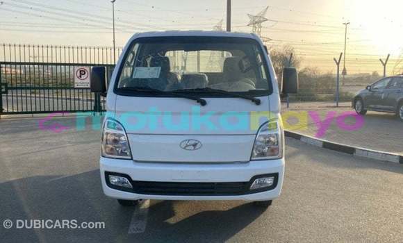 Buy Import Hyundai Accent White Car in Import - Dubai in Bandundu Buy Import Hyundai Accent White Car in Import - Dubai in Bandundu