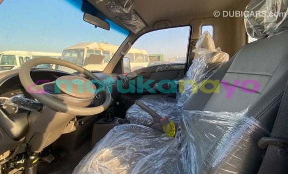 Buy Import Hyundai Accent White Car in Import - Dubai in Bandundu Buy Import Hyundai Accent White Car in Import - Dubai in Bandundu