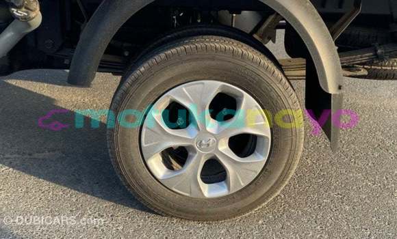 Buy Import Hyundai Accent White Car in Import - Dubai in Bandundu Buy Import Hyundai Accent White Car in Import - Dubai in Bandundu