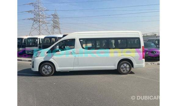 Buy Import Toyota Hiace White Car in Import - Dubai in Bandundu Buy Import Toyota Hiace White Car in Import - Dubai in Bandundu
