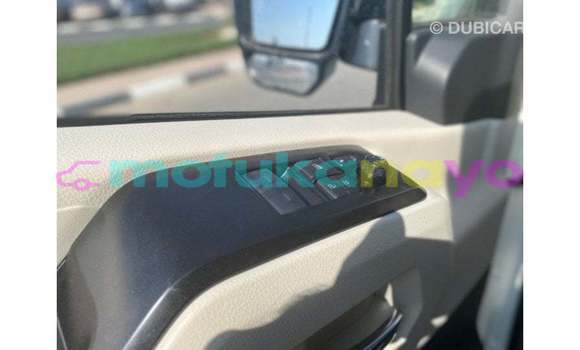 Buy Import Toyota Hiace White Car in Import - Dubai in Bandundu Buy Import Toyota Hiace White Car in Import - Dubai in Bandundu