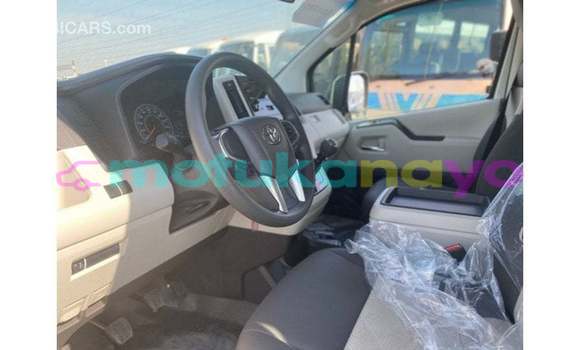 Buy Import Toyota Hiace White Car in Import - Dubai in Bandundu Buy Import Toyota Hiace White Car in Import - Dubai in Bandundu