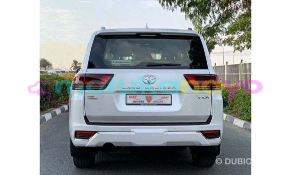 Buy Import Toyota Land Cruiser White Car in Import - Dubai in Bandundu Buy Import Toyota Land Cruiser White Car in Import - Dubai in Bandundu