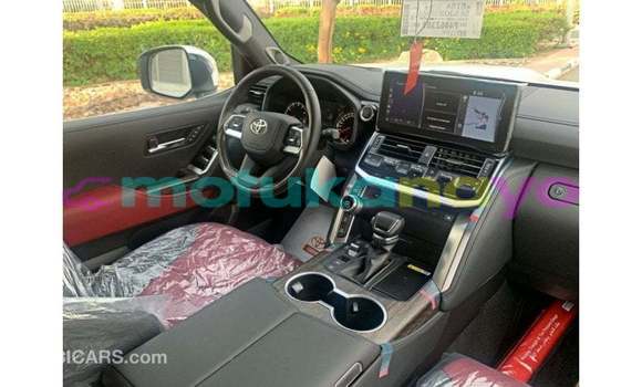 Buy Import Toyota Land Cruiser White Car in Import - Dubai in Bandundu Buy Import Toyota Land Cruiser White Car in Import - Dubai in Bandundu