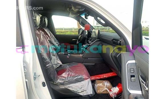Buy Import Toyota Land Cruiser White Car in Import - Dubai in Bandundu Buy Import Toyota Land Cruiser White Car in Import - Dubai in Bandundu