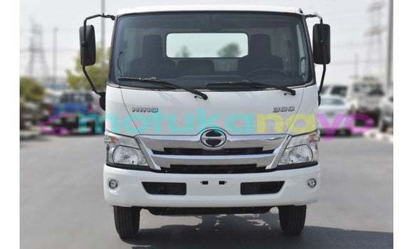 Acheter Import Utilitaire Hino 300 Series Blanc à Import - Dubai, Bandundu