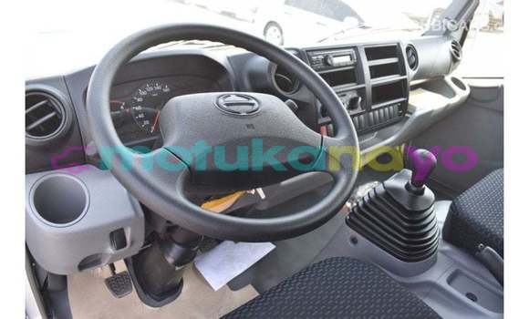 Buy Import Hino 300 Series White Truck in Import - Dubai in Bandundu Buy Import Hino 300 Series White Truck in Import - Dubai in Bandundu