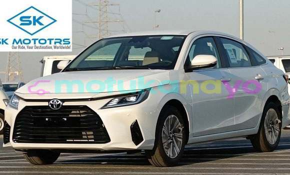 Acheter Import Voiture Toyota Yaris Blanc à Import - Dubai, Bandundu Acheter Import Voiture Toyota Yaris Blanc à Import - Dubai, Bandundu