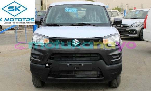 Buy Import Suzuki 750 Other Bike in Import - Dubai in Bandundu